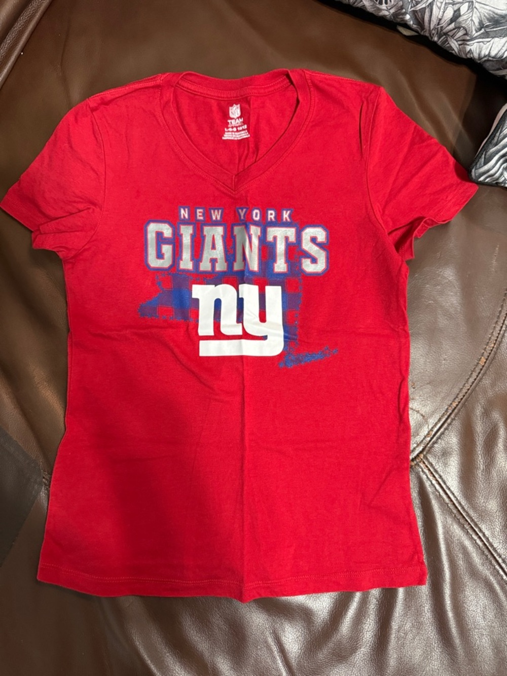 New York Giants Red V-Neck Tee